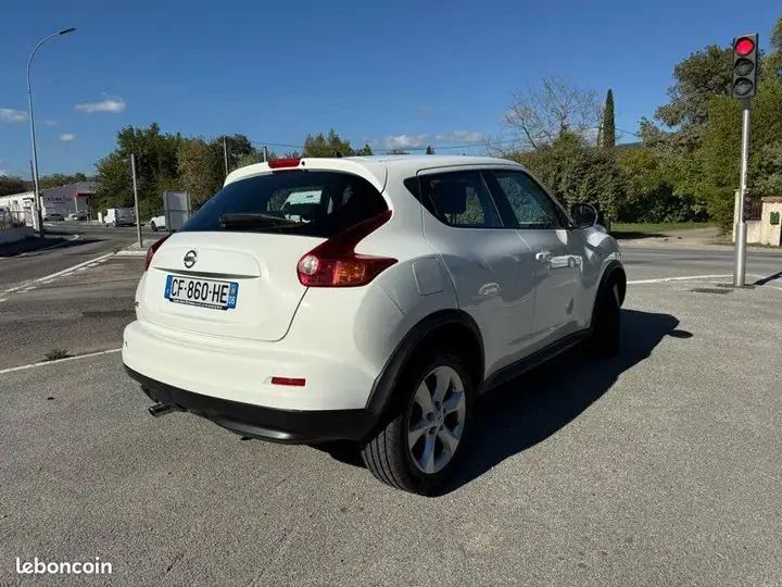 Nissan Juke 2012 photo 2