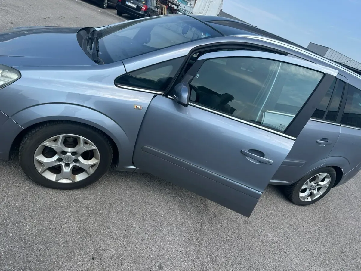 Opel Zafira 2007 photo 3