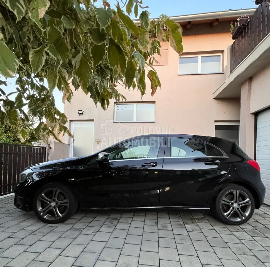 Mercedes-Benz A180 2015 photo 4