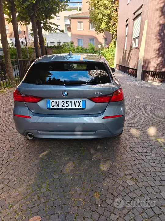 BMW 118I 2023 photo 2