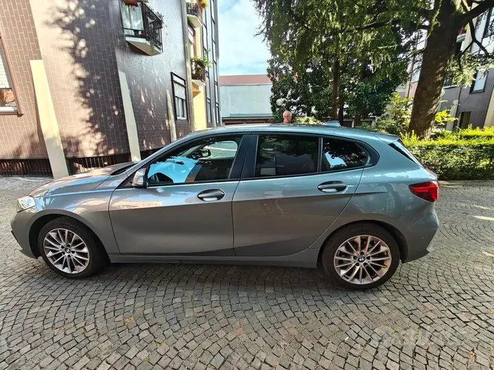 BMW 118I 2023 photo 4