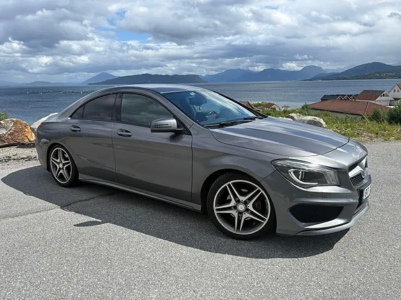 Mercedes-Benz Cla180 2014 photo 2
