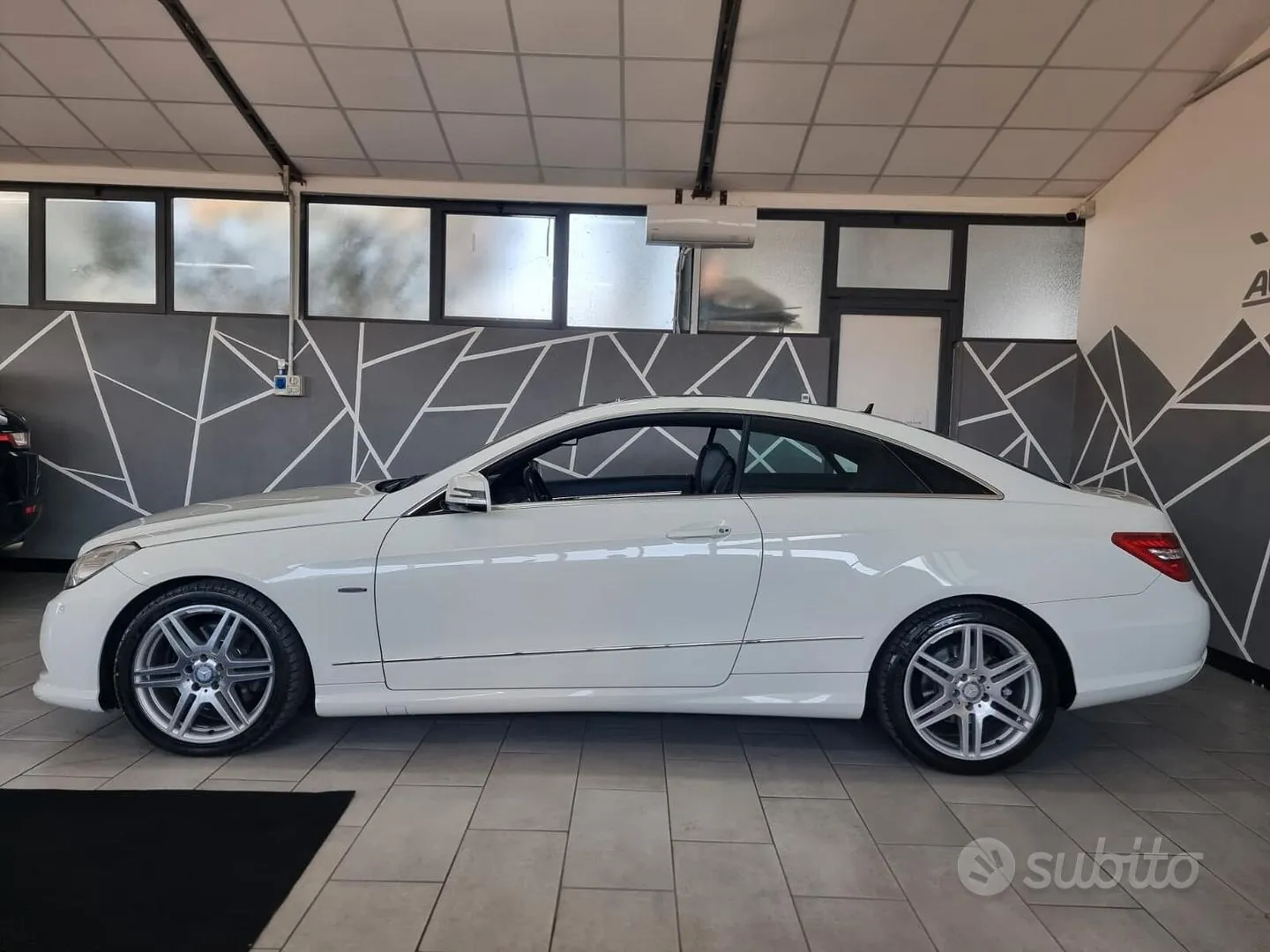 Mercedes-Benz E 350 Cdi Avantgarde Amg 2011 photo 5