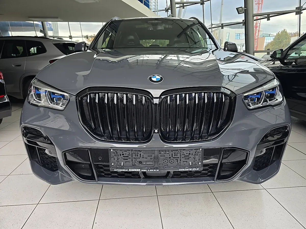 BMW X5 2023 photo 2