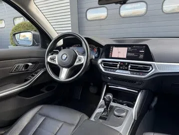 BMW 3 Series 2020 photo 3