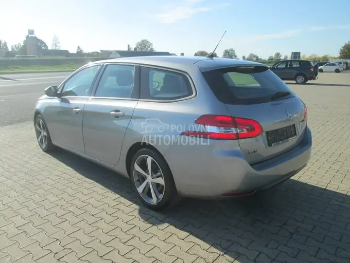 Peugeot 308 2019 photo 3