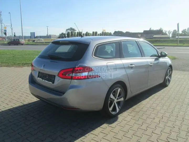 Peugeot 308 2019 photo 5
