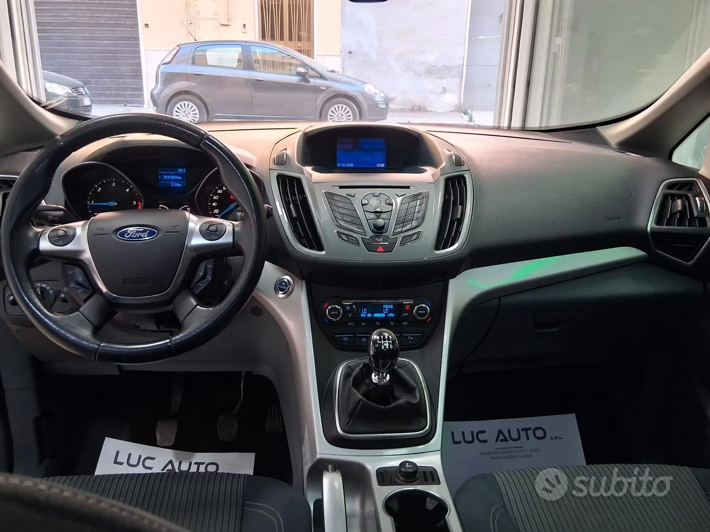 Ford C-Max 2010 photo 4