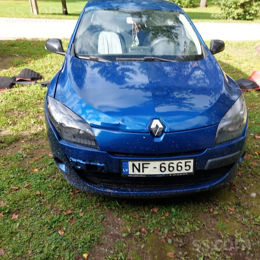 Renault Megane 2012 photo 4