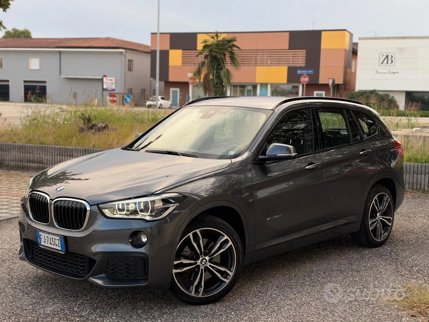 BMW X1
