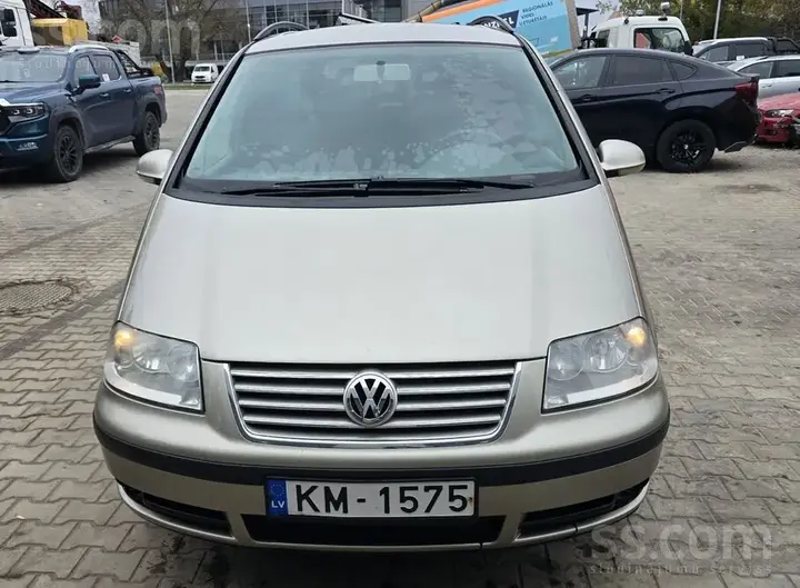 Volkswagen Sharan 2007 photo 2