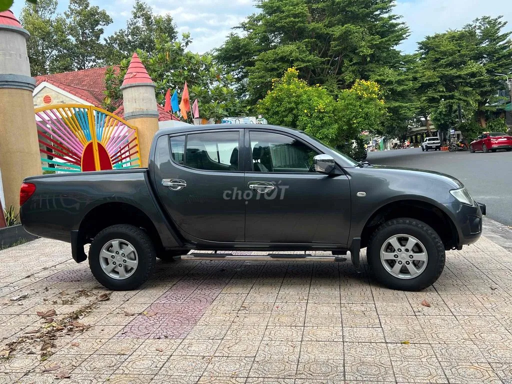 Mitsubishi Triton 2011 photo 3