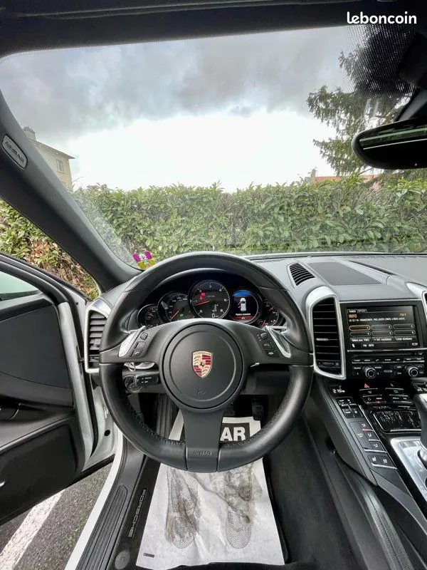 Porsche Cayenne 2012 photo 3