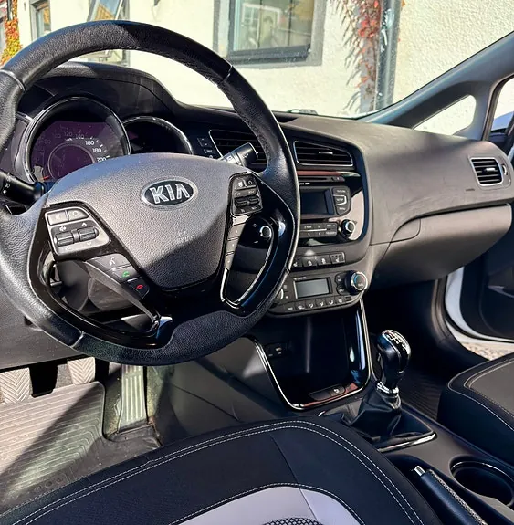 Kia Ceed 2015 photo 4