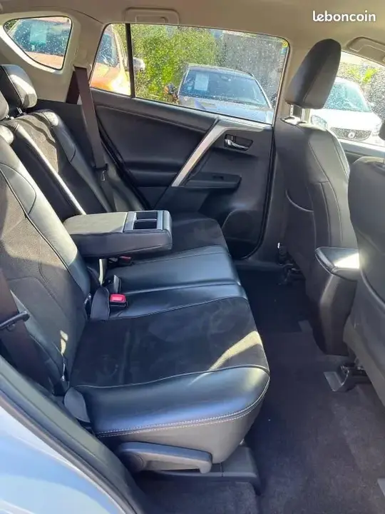 Toyota Rav4 2015 photo 5