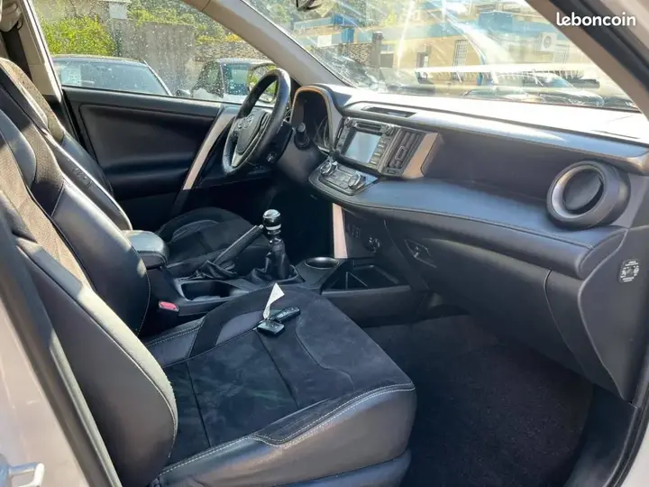 Toyota Rav4 2015 photo 3