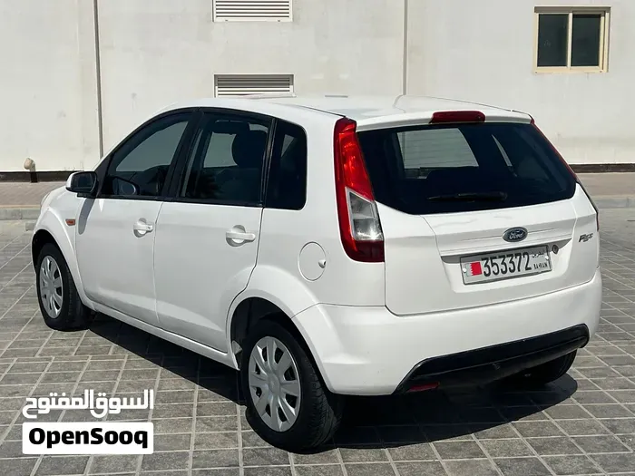 Ford Figo 2013 photo 5