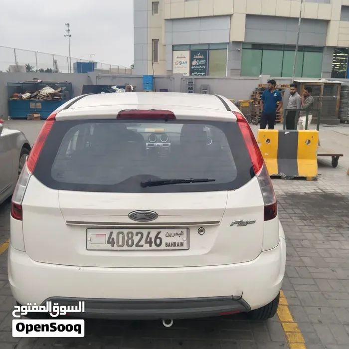 Ford Figo 2013 photo 2