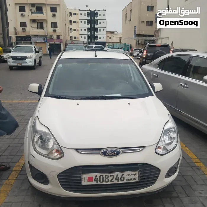 Ford Figo 2013 photo 4