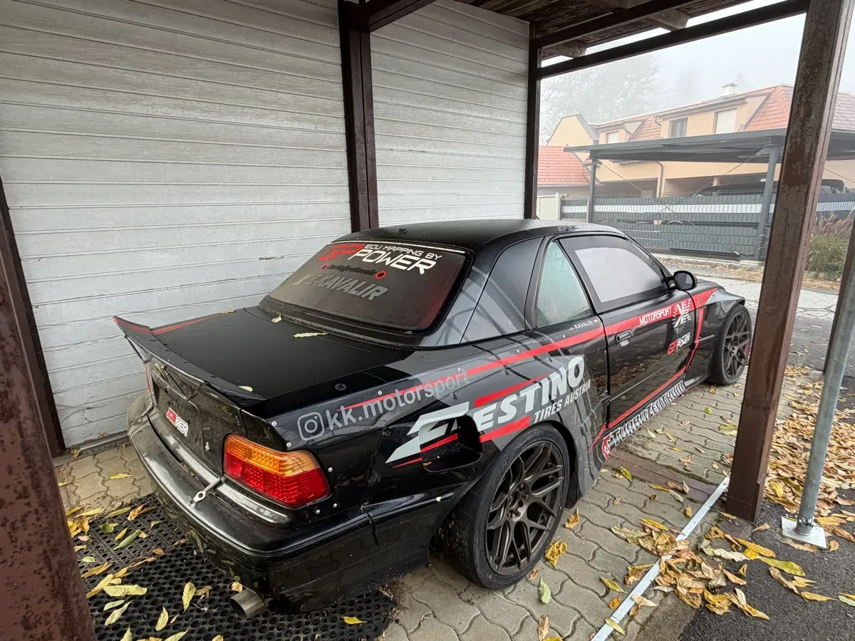 BMW 3 Series 1994 photo 2