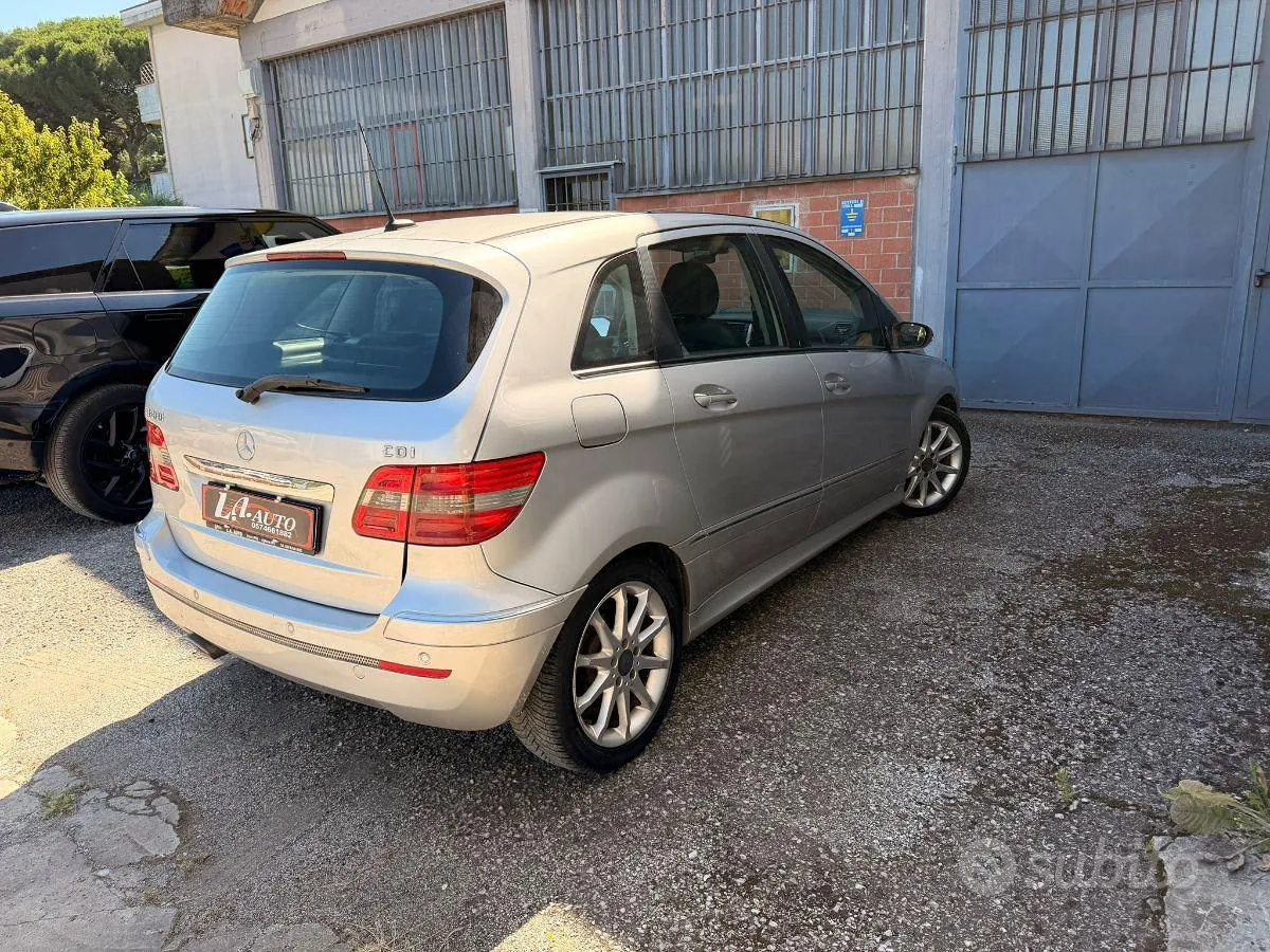 Mercedes-Benz B-Class 2008 photo 3