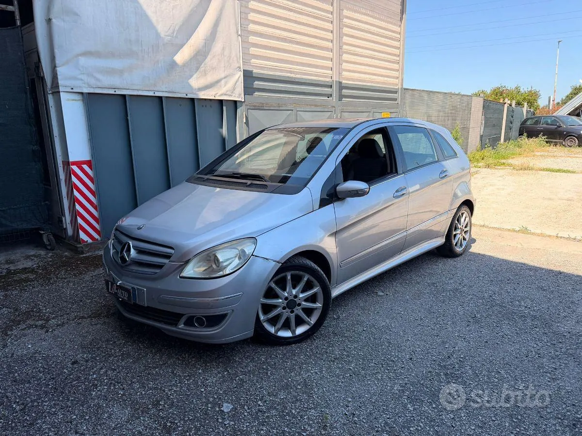 Mercedes-Benz B-Class 2008 photo 2