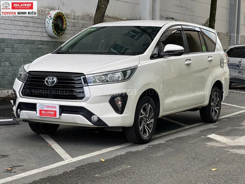Toyota Innova 2021 photo 2
