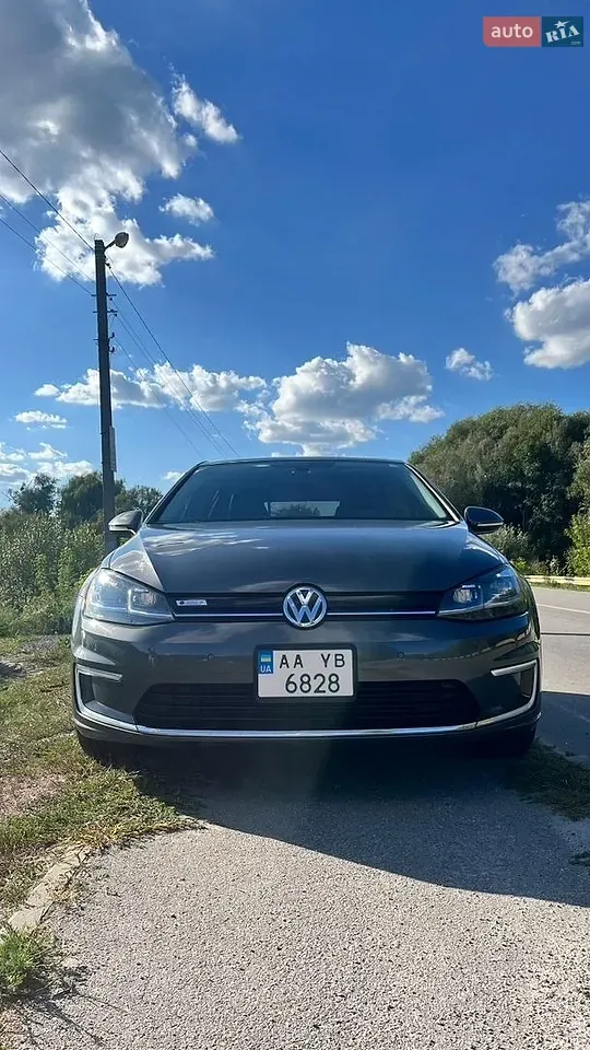 Volkswagen E-Golf 2017 photo 2