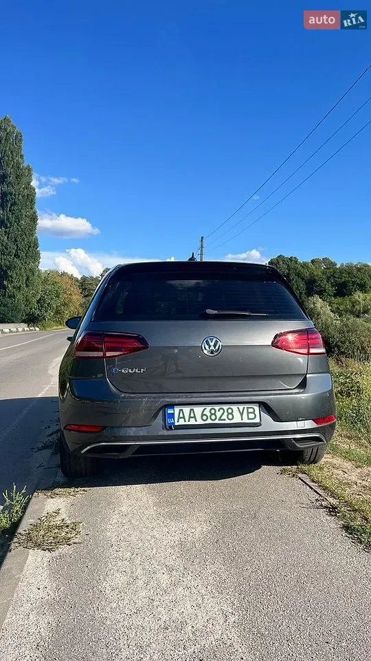 Volkswagen E-Golf 2017 photo 5