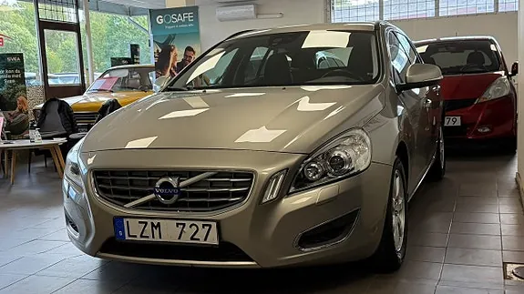 Volvo V60 2012 photo 2