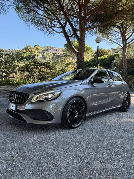 Mercedes-Benz A 2016 photo 2