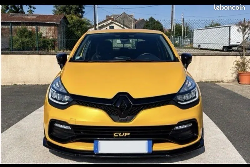 Renault Clio 2013 photo 2