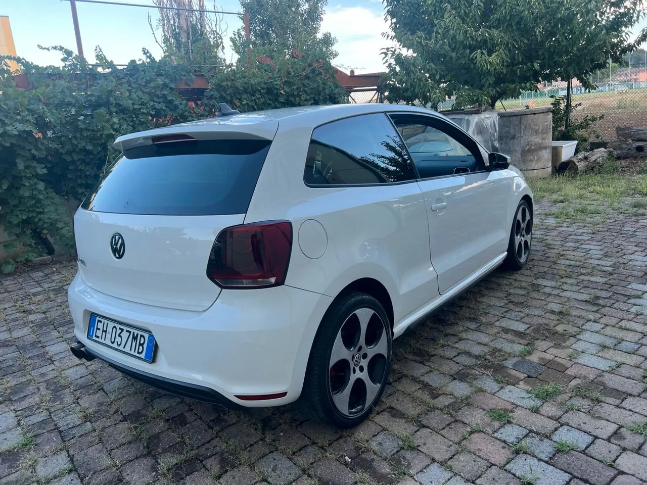 Volkswagen Polo 2011 photo 5