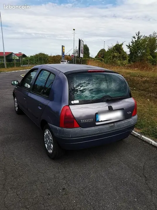 Renault Clio 1999 photo 2