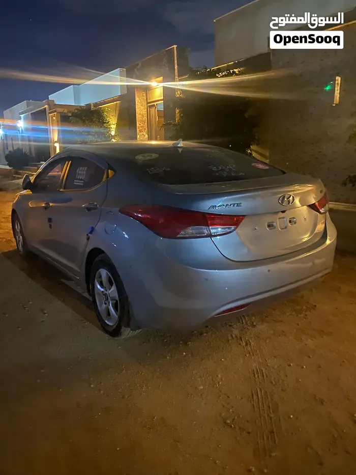 Hyundai Elantra 2013 photo 2
