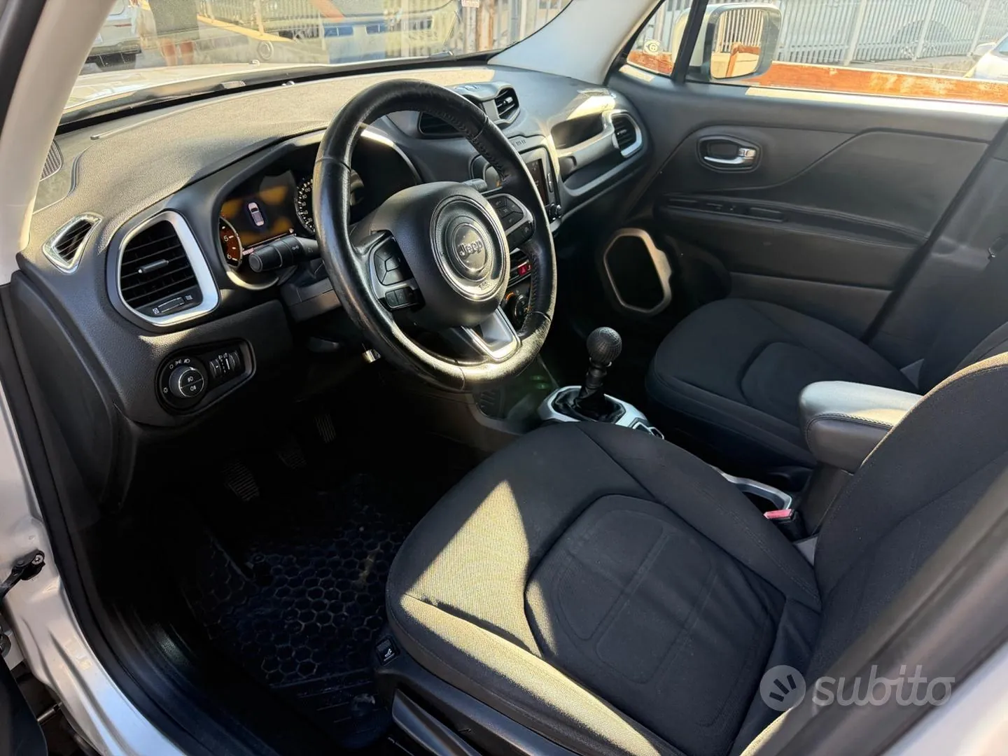 Jeep Renegade 2016 photo 5