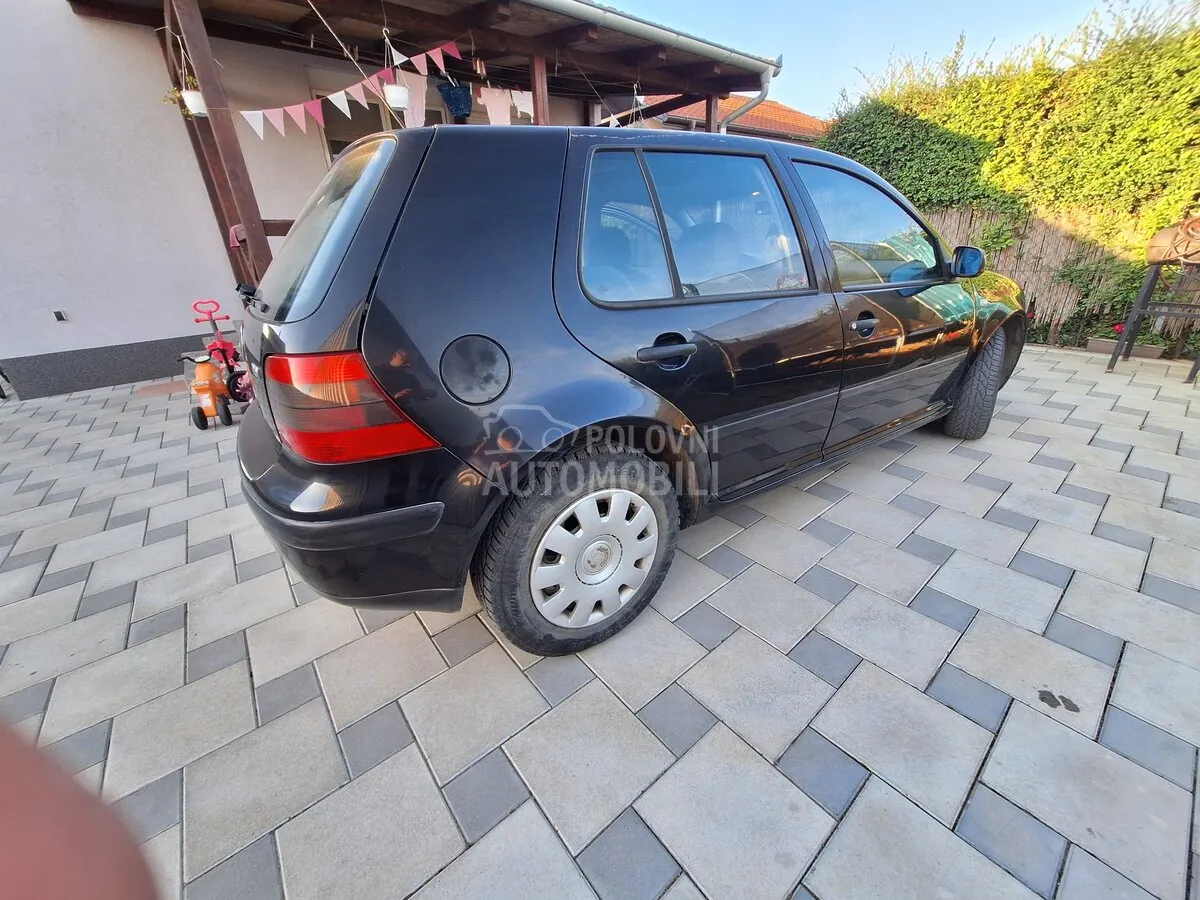 Volkswagen Golf 2001 photo 2