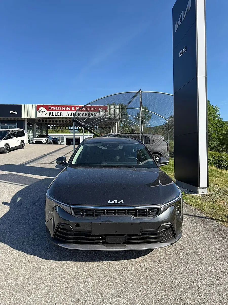 Kia K4 photo 2