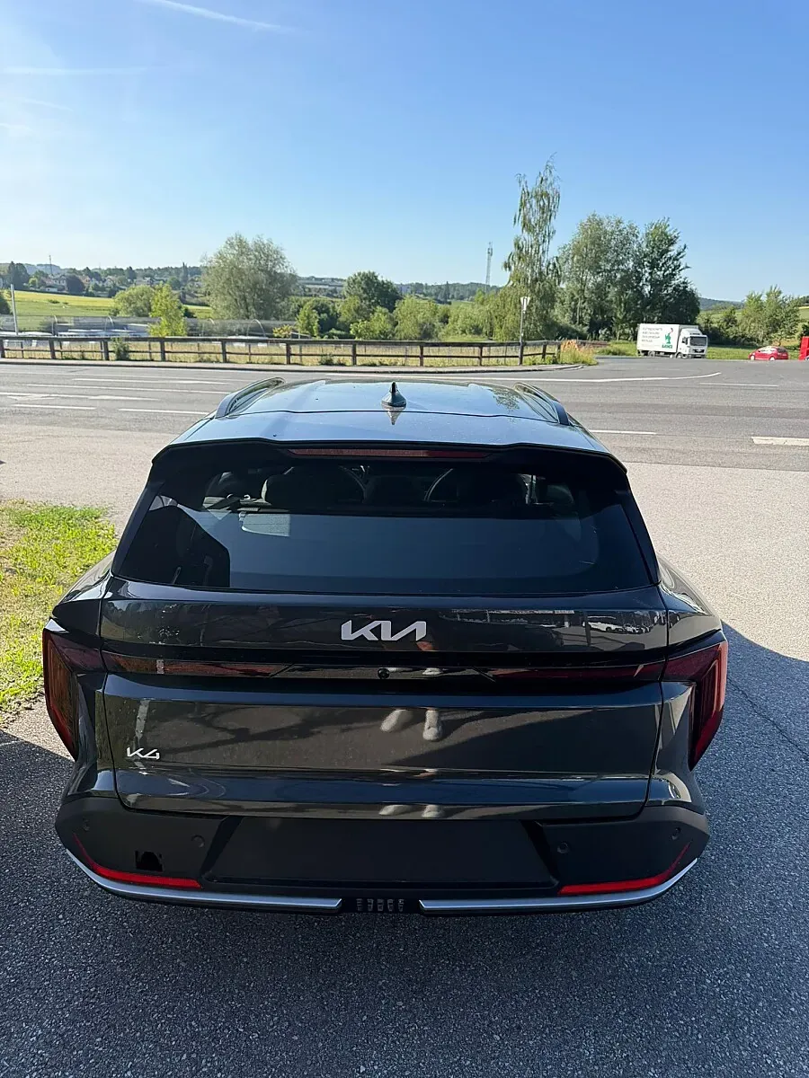 Kia K4 photo 3