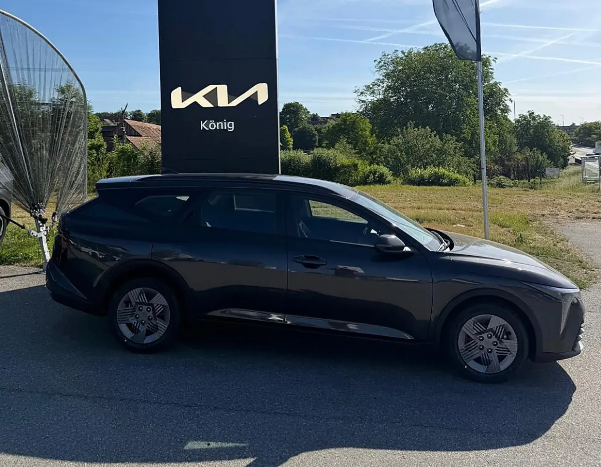 Kia K4