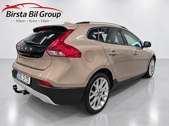 Volvo V40 Cross Country 2014 photo 3