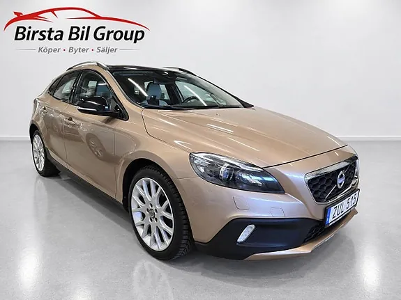 Volvo V40 Cross Country 2014 photo 2
