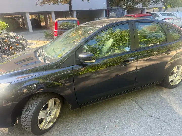 Ford Focus 2010 photo 3