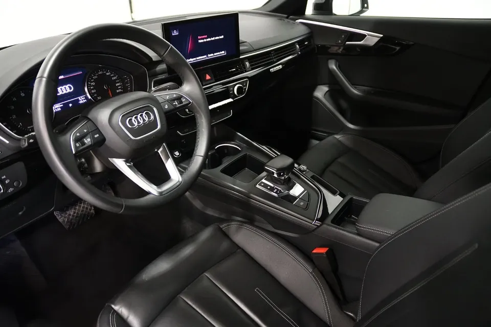 Audi A4 2025 photo 2