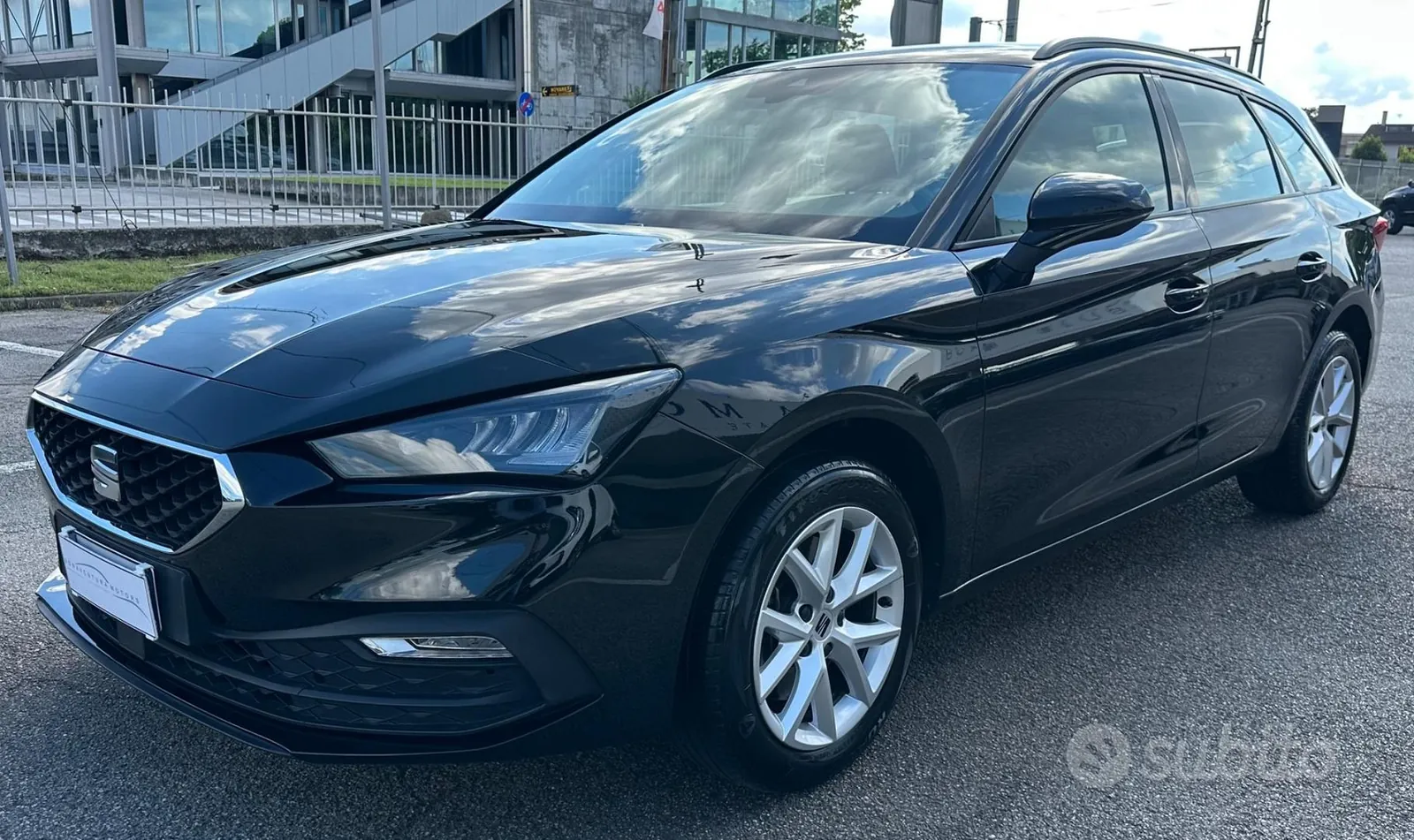Seat Leon 2023 photo 3