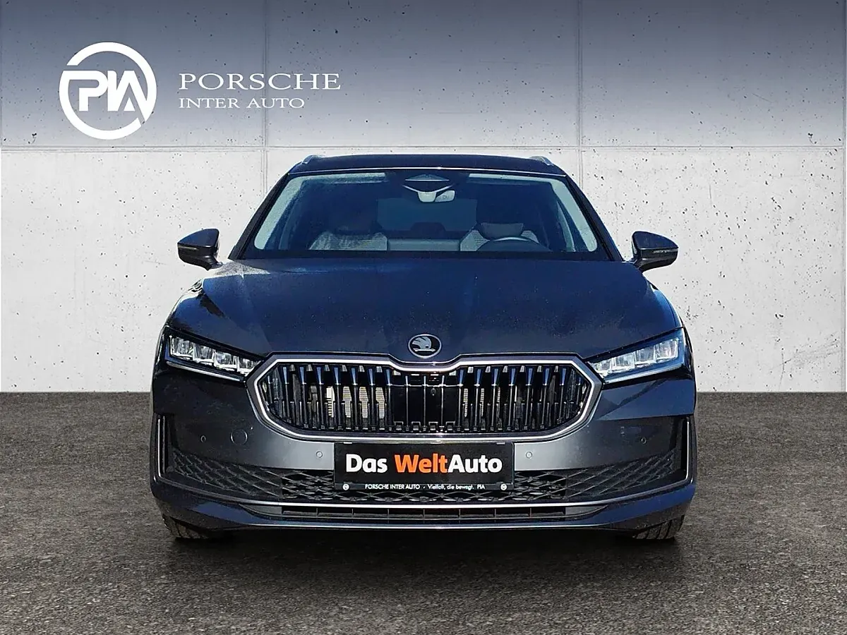 Skoda Superb 2025 photo 2