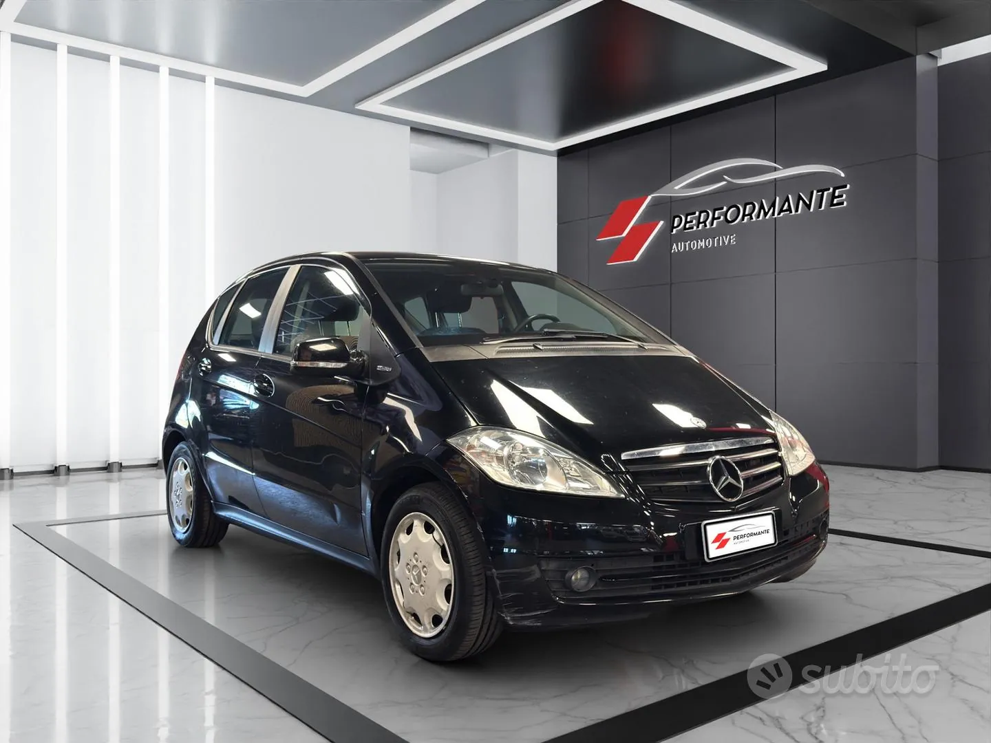 Mercedes-Benz A160 2012 photo 3