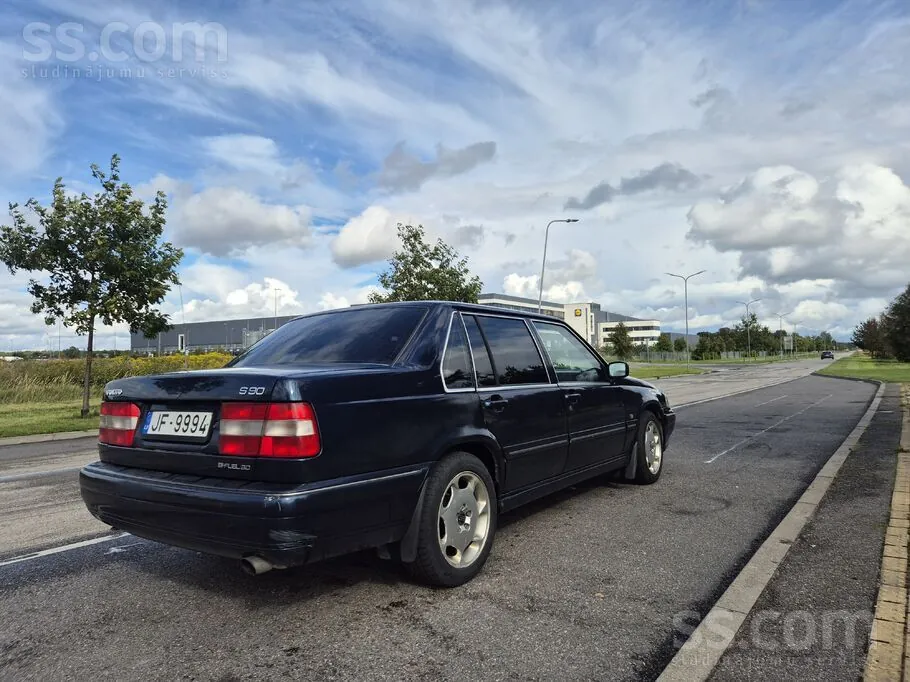 Volvo S90 1998 photo 3