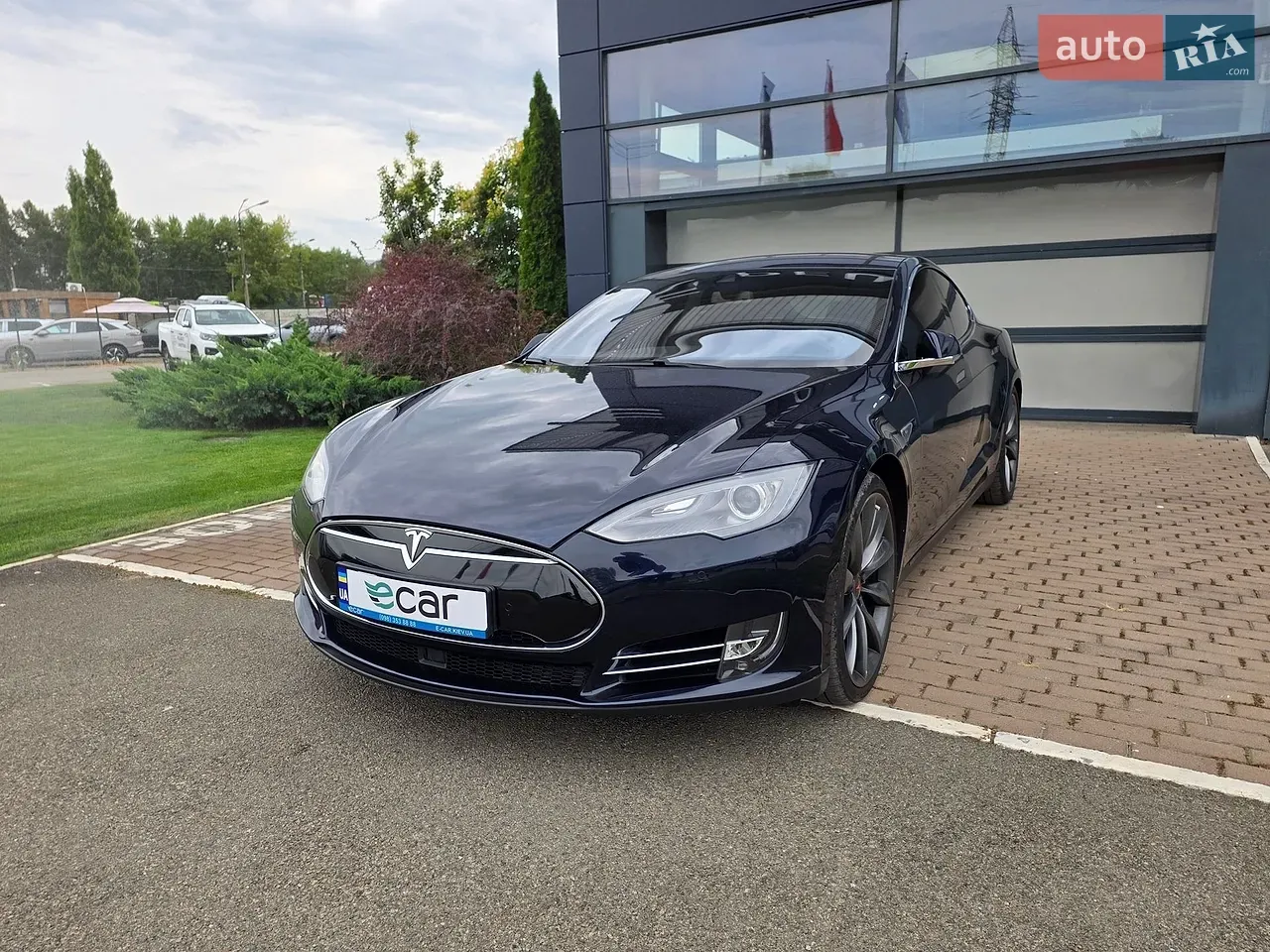 Tesla Model S 2015 photo 5