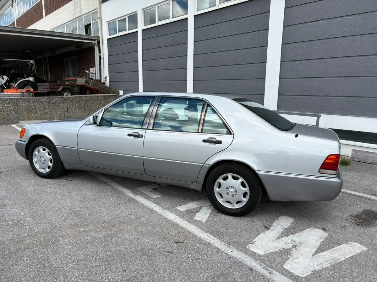 Mercedes-Benz S-Class 1992 photo 2
